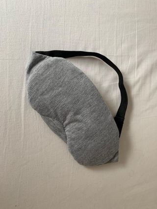 Antifaz gris