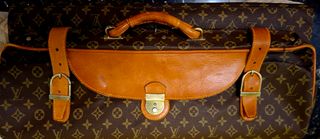 LOUIS VUITTON Maleta porta trajes