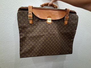 LOUIS VUITTON Maleta porta trajes