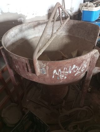 Cubeta hormigón usada