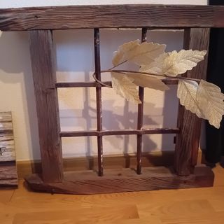 Ventana antigua madera maciza