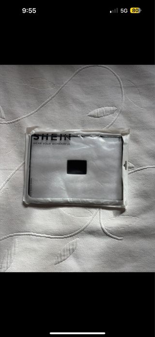 Funda iPad negra con estrellitas blancas