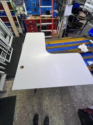 Escritorio esquinero blanco