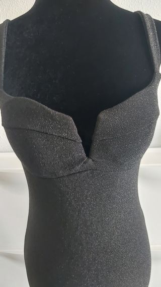 Vestido negro ajustado