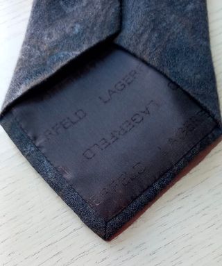 Corbata Lagerfeld y otras de regalo