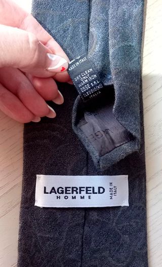 Corbata Lagerfeld y otras de regalo
