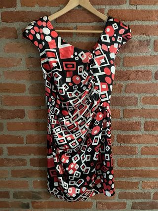 4 meravigliosi Abiti estivi. In ottime condizioni.