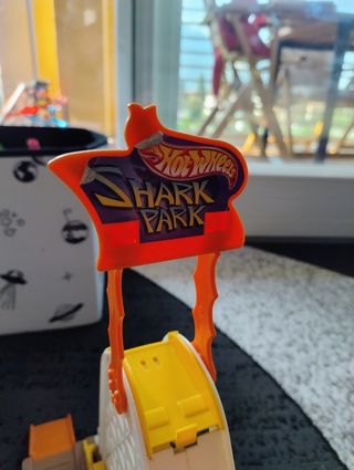 Hot Wheels Shark Park Pista