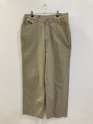 Pantalones beige de la marca GUESS Talla 36