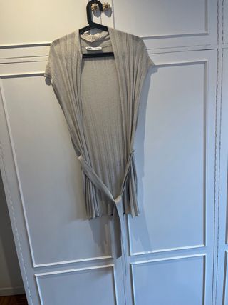 Chaleco Zara plateado - nuevo