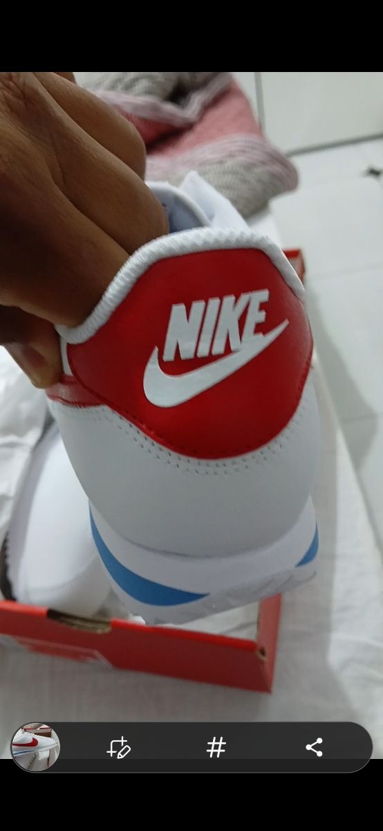 Zapatillas Nike Classic Cortez - rojas y blancas