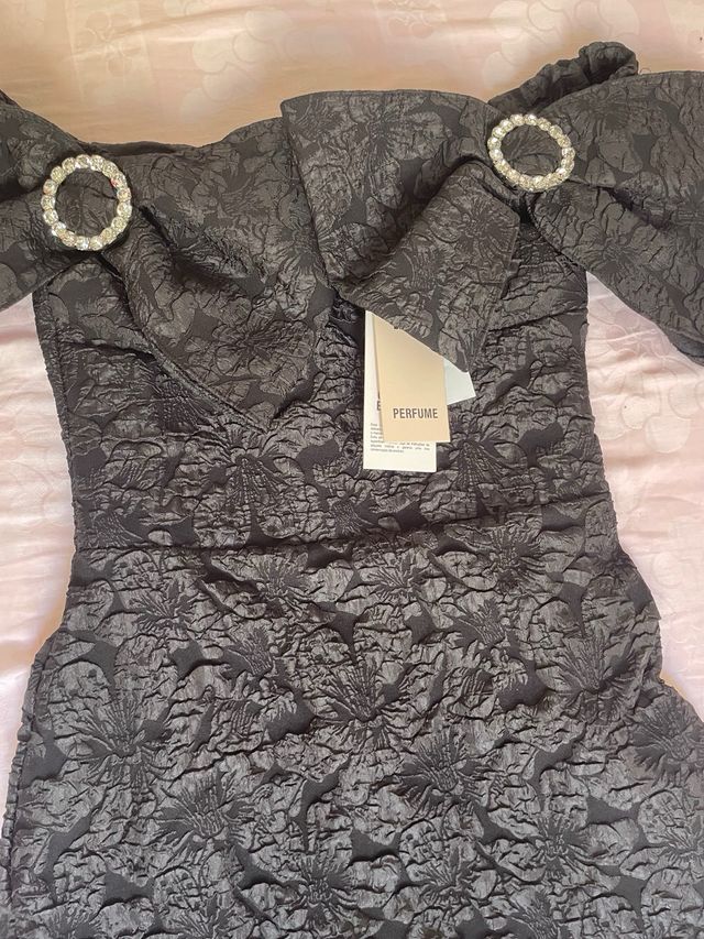 Vestido negro Lança Perfume