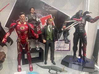 BLACK FRIDAY 3 FIGURAS HOT TOYS. OFERTA 48 H