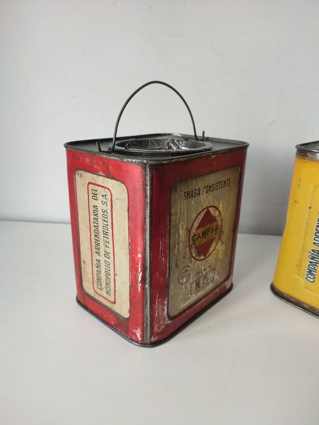 Latas antiguas de grasa Campsa