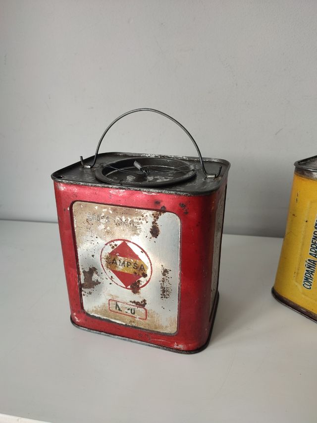 Latas antiguas de grasa Campsa