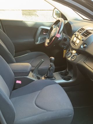 Toyota RAV4 2010