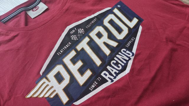 Camiseta Petrol roja