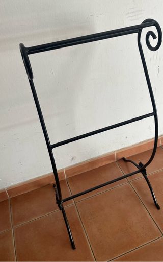 Toallero de metal negro - Baño