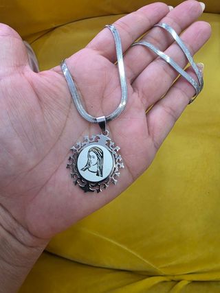 Collar Virgen María Acero Inoxidable