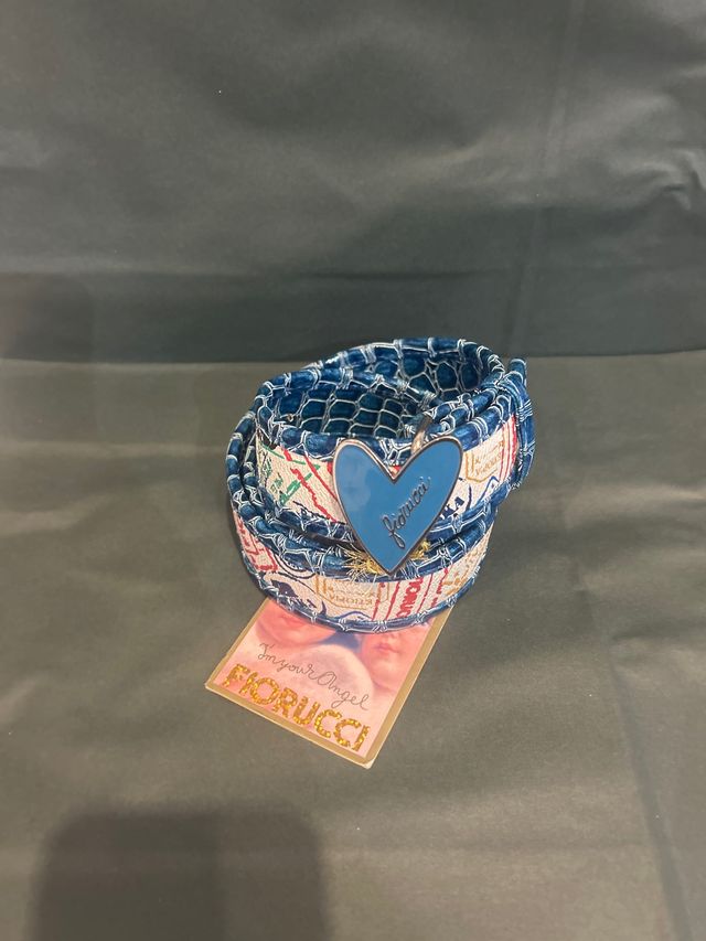 Cinturão Fiorucci azul e branco