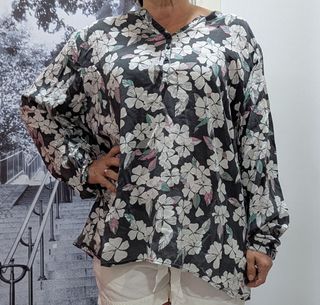 Blusa floral manga larga