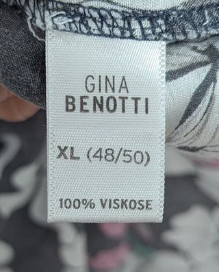 Blusa floral manga larga