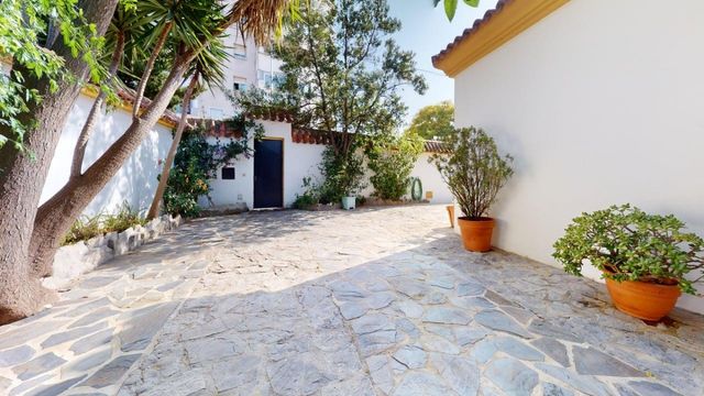 Agente Inmobiliario, ofrecemos esta Exclusiva Casa