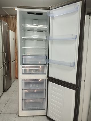 NEVERA MARCA BEKO 