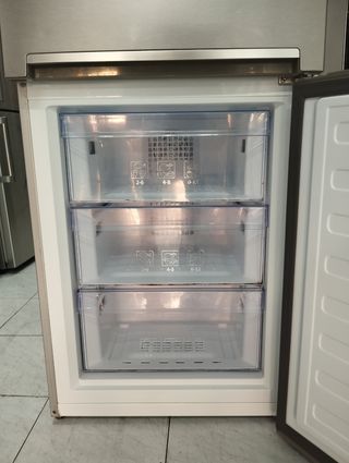 NEVERA MARCA BEKO 
