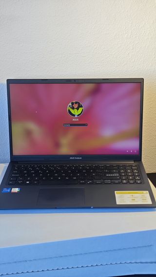 ASUS VivoBook 15 (i7-1255U) - Portátil