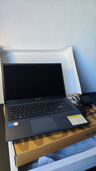 ASUS VivoBook 15 (i7-1255U) - Portátil