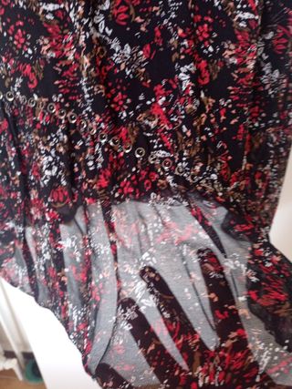 Vestido midi flores rojo-negro