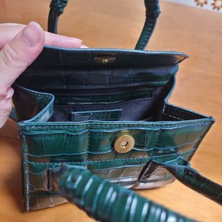 Bolso bandolera verde cocodrilo