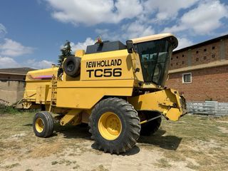 Cosechadora New Holland TC56