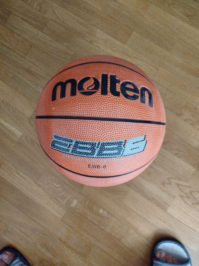 Balón Básquet. Talla 6. Marca molten