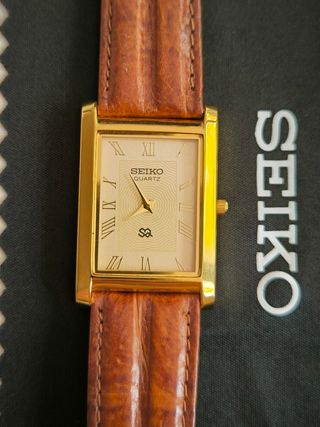 Reloj Seiko Tank dorado y Beige | Cuarzo