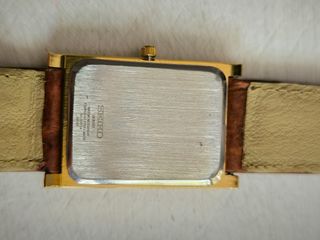 Reloj Seiko Tank dorado y Beige | Cuarzo