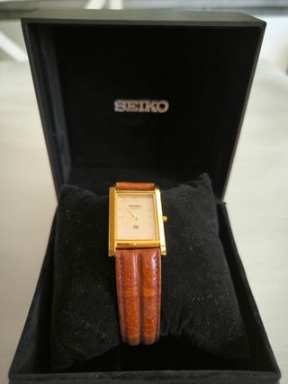 Reloj Seiko Tank dorado y Beige | Cuarzo