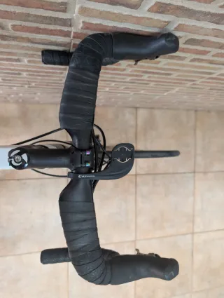 Bicicleta TREK Madone 2.1