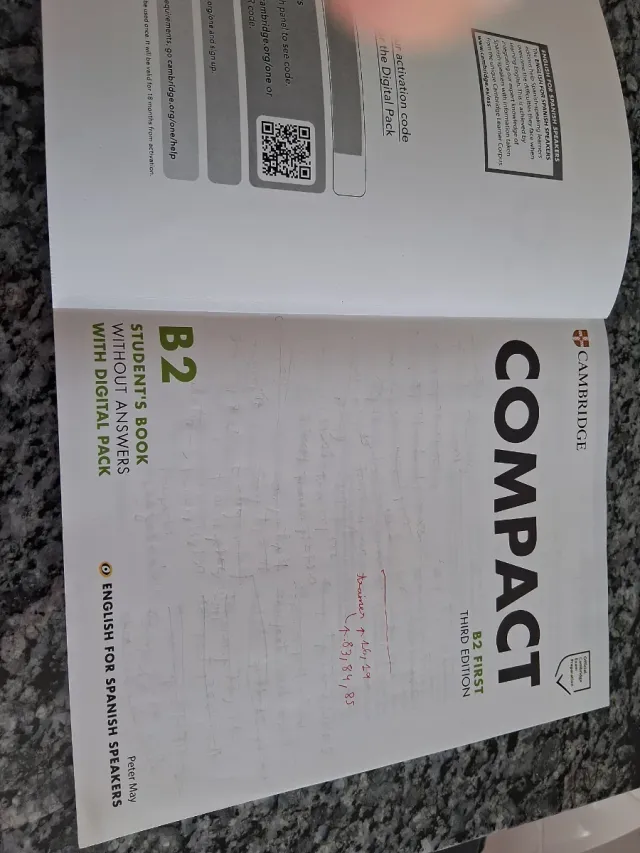 Compact First Students Book without Answers Eng...