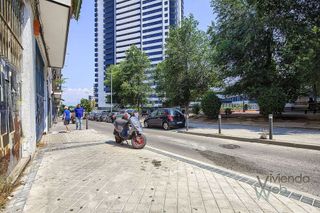 Nave industrial en venta en Berruguete en Madrid
