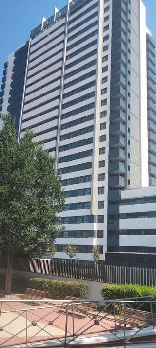 Nave industrial en venta en Berruguete en Madrid