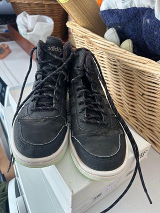 Zapatillas Adidas altas negras y verdes