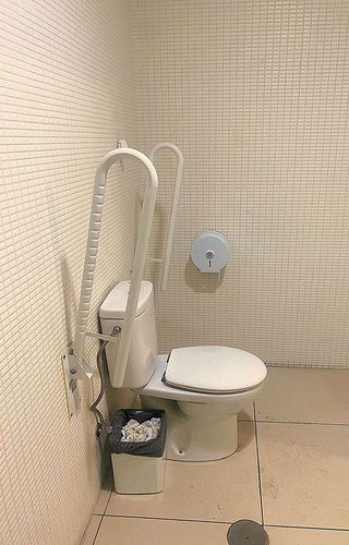 Local comercial en venta en La Alhóndiga en Getafe