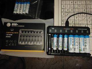 Cargador Pilas AA/AAA USB PowerKan