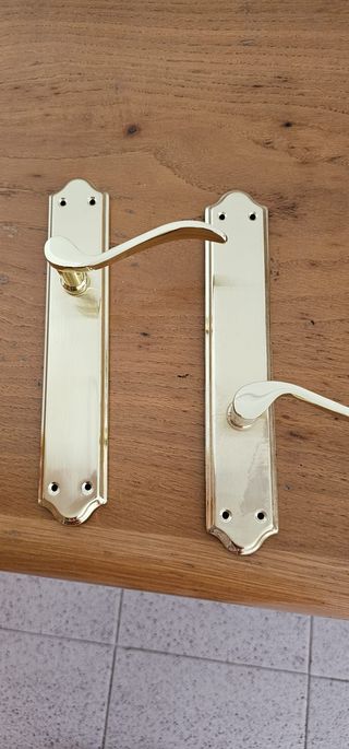 Manilla dorada Dvalfer 910 — Nueva con placa