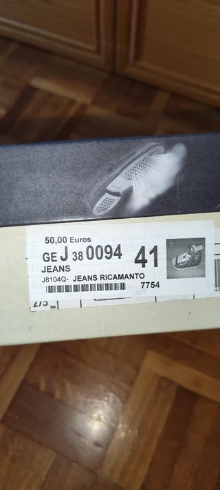 Zapatillas Geox azules estilo Converse.
