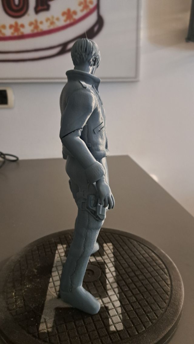 Statua Leon Kennedy RE - Stampa 3D