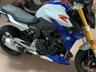 BMW F900R - Moto deportiva