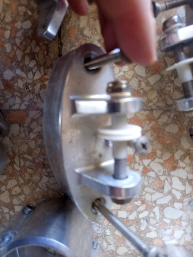 Parti nautiche in metallo